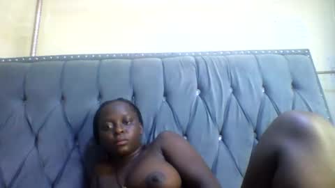 horny_ebony546069 online show from June 10, 7:13 pm