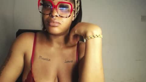 horny_ebonygirl_ online show from April 5, 5:37 am