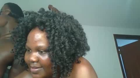 Snapshot of horny_lainie chatting on October 16, 7:46 pm horny_lainie online show from October 16, 7:46 pm