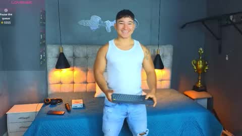 Snapshot of horny_nick18 chatting on October 20, 12:43 pm horny_nick18 online show from October 20, 12:43 pm