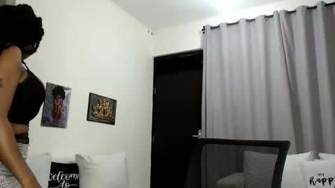 horny_princcess online show from October 30, 9:43 am