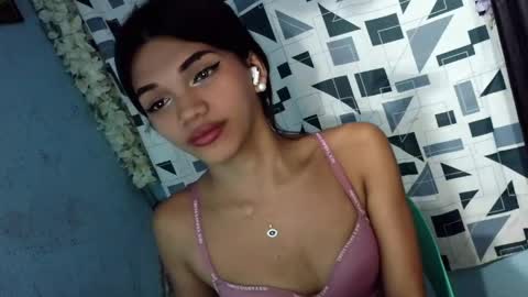 Rhiana online show from April 15, 9:56 am