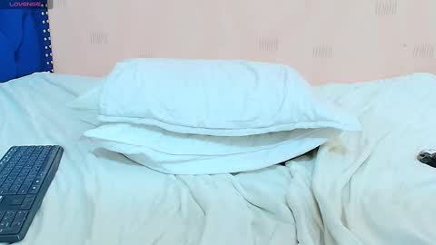 Snapshot of hornybarelylegalgirl chatting on February 7, 3:41 pm Khloe online show from February 7, 3:41 pm