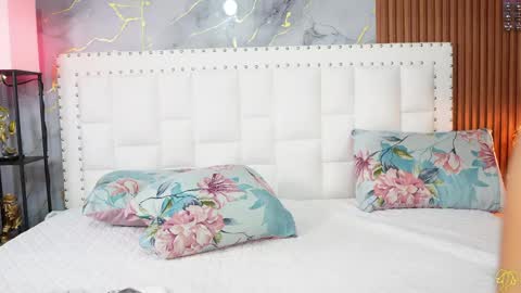 Khloe  online show from June 6, 12:00 pm