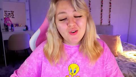 HornyCakee online show from November 22, 2:15 pm