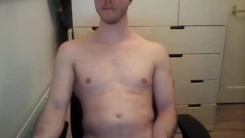 hornydutchman69 online show from April 3, 7:21 pm