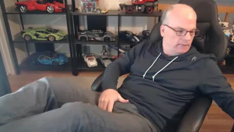 hornynthick70 online show from February 11, 9:25 pm