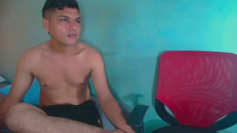 hornyshow1 online show from April 9, 11:49 am