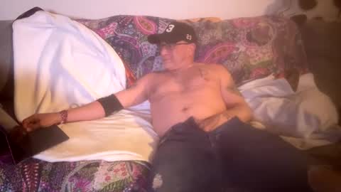 hoss43040 online show from September 18, 1:53 am