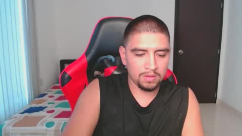 hot__husbands online show from February 22, 9:15 pm