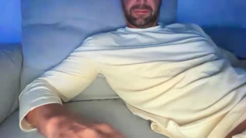 Bobby online show from April 15, 8:42 pm