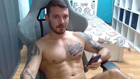 hot_cap_77 online show from October 27, 8:20 pm