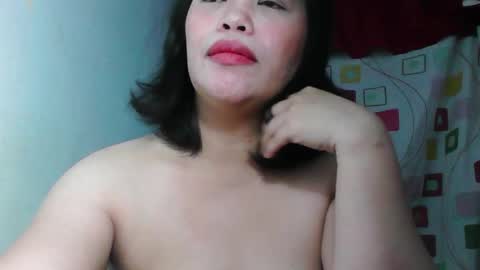 Snapshot of hot_clit28 chatting on March 9, 3:43 am ana online show from March 9, 3:43 am