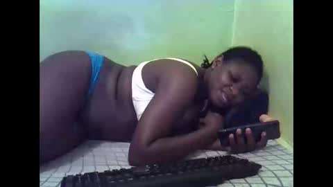 hot_girlly online show from November 19, 6:39 pm