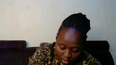 Linah online show from November 11, 5:59 pm