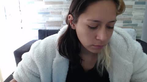 Mia online show from October 2, 6:07 pm