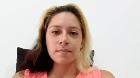 Mia online show from April 14, 6:55 pm