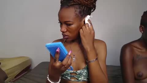 Hot petite online show from December 5, 3:42 am