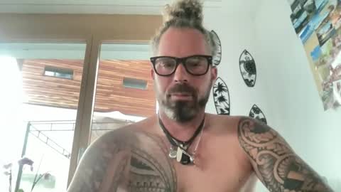 letmedoo2 online show from October 1, 4:50 pm