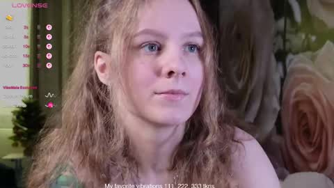 Hot Thumbelina online show from December 23, 4:29 am