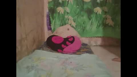 hot_warrios247 online show from September 18, 5:55 am