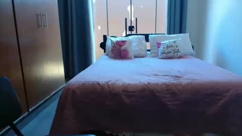 couple without tabus online show from October 26, 1:34 pm