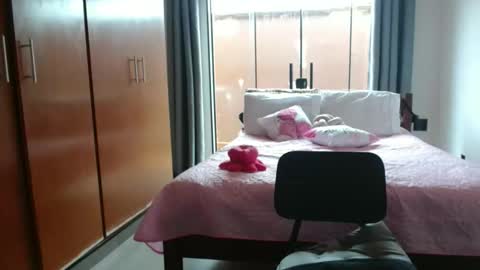 couple without tabus online show from December 3, 2:29 pm