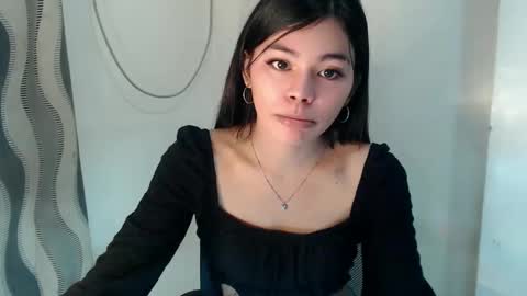 Yanna online show from June 1, 9:27 pm