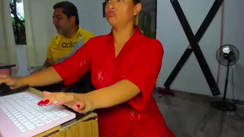 hotandfierylatinos online show from May 30, 10:57 am