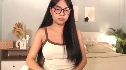 hotasian_gabby69 online show from April 13, 12:48 am