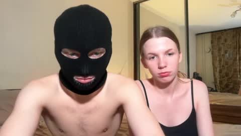 hotbabycouple_ online show from April 19, 6:54 pm