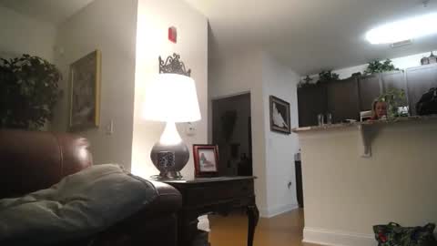 hotblondemilf1962 online show from January 10, 10:32 am