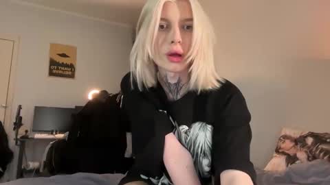 hotchubently online show from September 14, 8:38 am