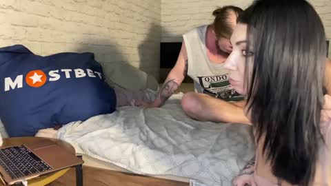 YounHotCouple online show from February 8, 1:44 pm