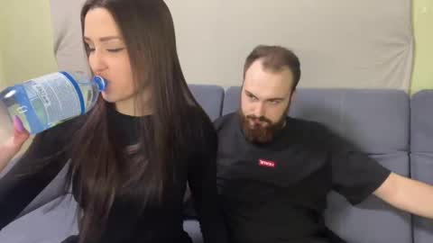 Max and Alina online show from April 7, 7:49 pm