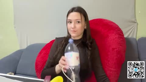 Max and Alina online show from April 18, 8:09 pm