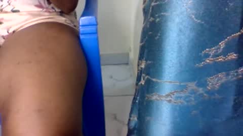 Hotgirlchawowo25 online show from April 18, 7:07 pm