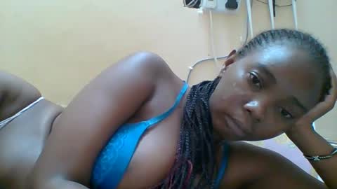 Queen online show from December 2, 12:20 am