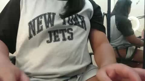 hotmommy0529 online show from April 20, 9:29 pm