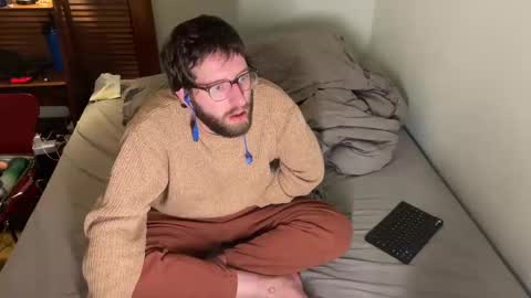 Snapshot of hotmplspunk chatting on February 19, 9:17 am Jared online show from February 19, 9:17 am