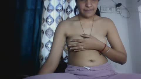 lola online show from April 16, 5:29 am