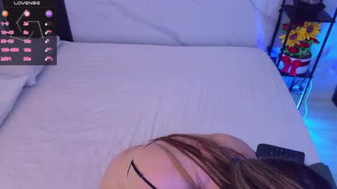 Sussy Bloom  online show from March 29, 9:38 pm