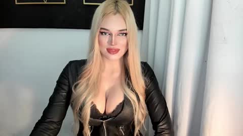 STELLA online show from October 12, 11:17 pm