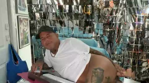 hotstuff775616 online show from April 3, 2:07 am