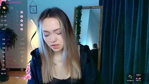 hello Im Eva online show from December 22, 8:38 am