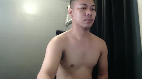 hottie_kyle69 online show from June 5, 2:40 am
