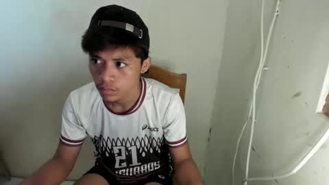 hottie_migs online show from April 20, 11:08 pm