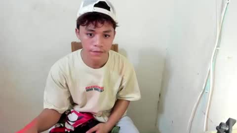 hottie_migs online show from July 12, 1:03 pm