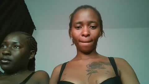 hottie_mistie online show from April 18, 12:01 am