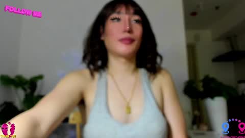 crishinahotty online show from February 21, 5:02 am